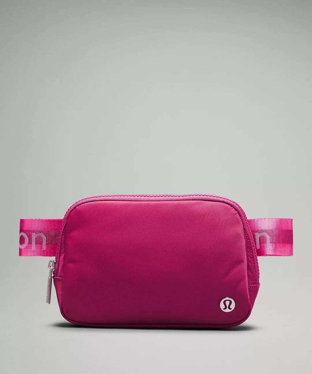 Everywhere Belt Bag 1L
Wordmark