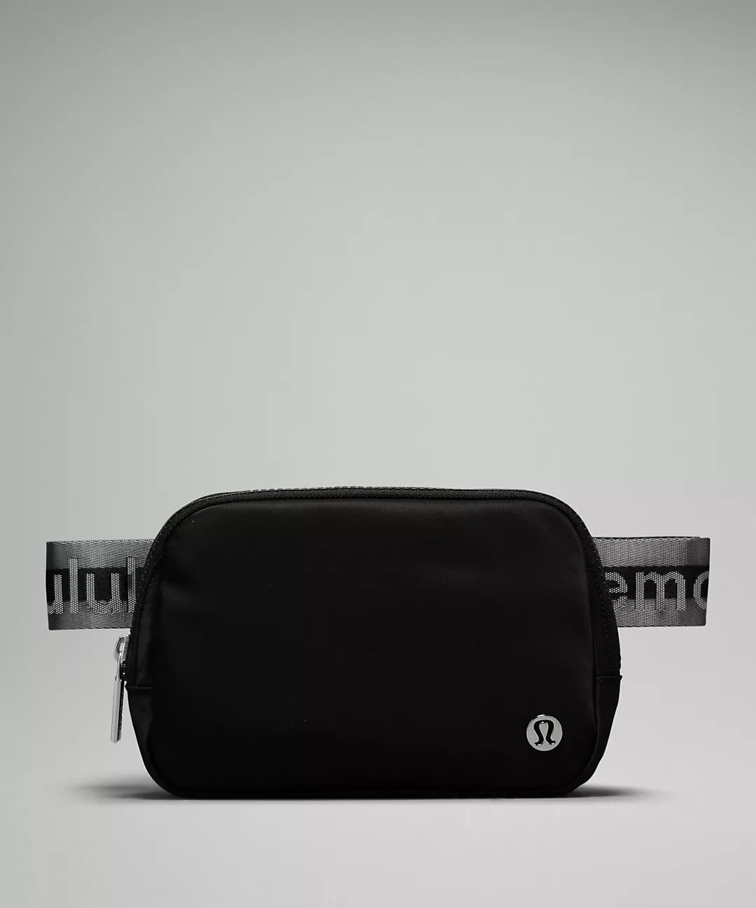 Everywhere Belt Bag 1L
Wordmark